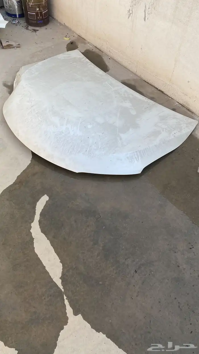 يوجد لدي كبوت كامري 17 وكاله وفيه صدمه خفيفه يتم تعديلها 0