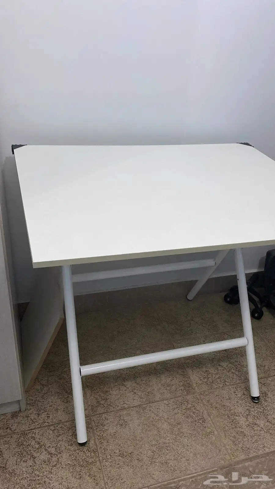 مرسم هندسي بحالة ممتازة 0