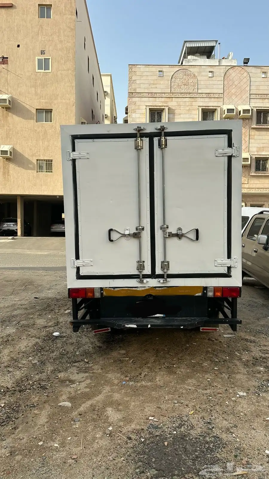 ايسوزو ديماكس ثلاجة للإيجار الشهري 4