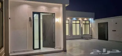 للبيع فيلا في ضاحية نمار 810 م و شقتين مدينة الرياض 4