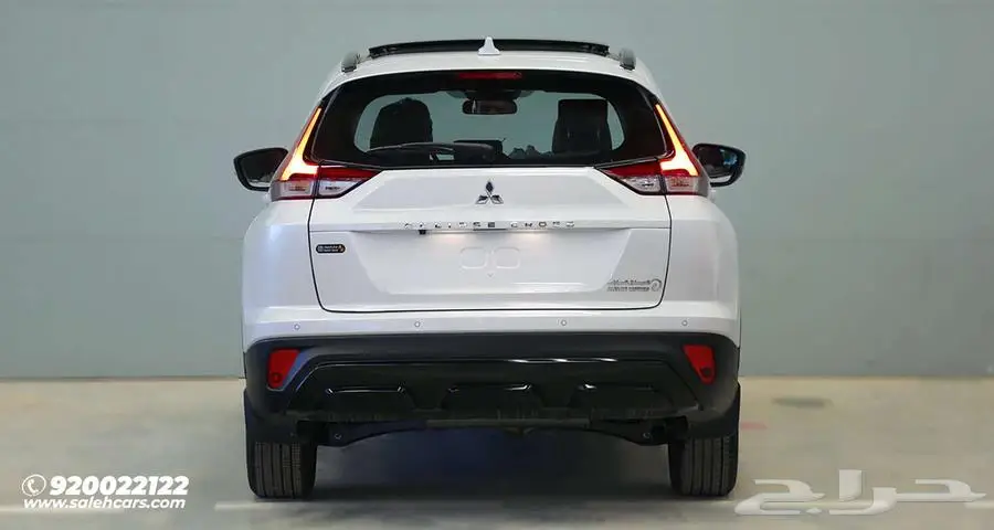 ميتسوبيشي اكليبس كروس GLS-HL 2025 تصميم رياضي عصري 3