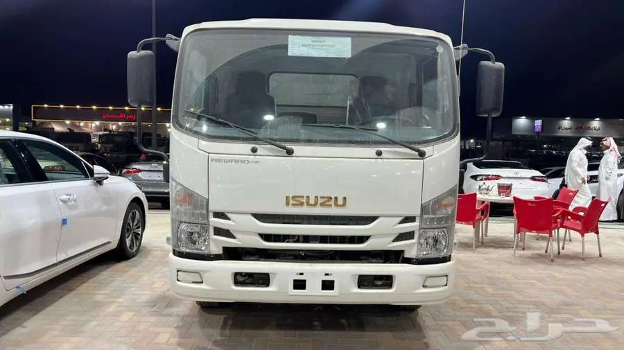 ايسوزو دينا 5 طن شاص طويل بالنقد والتقسيط 1