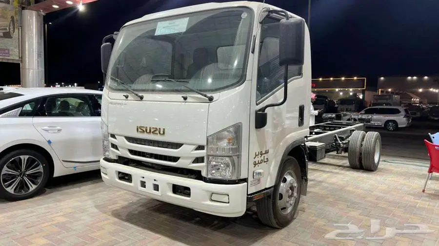 ايسوزو دينا 5 طن شاص طويل بالنقد والتقسيط 0