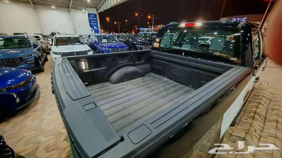 متوفر فوردF150 XLT v6 موديل 2024 لون أسود 17