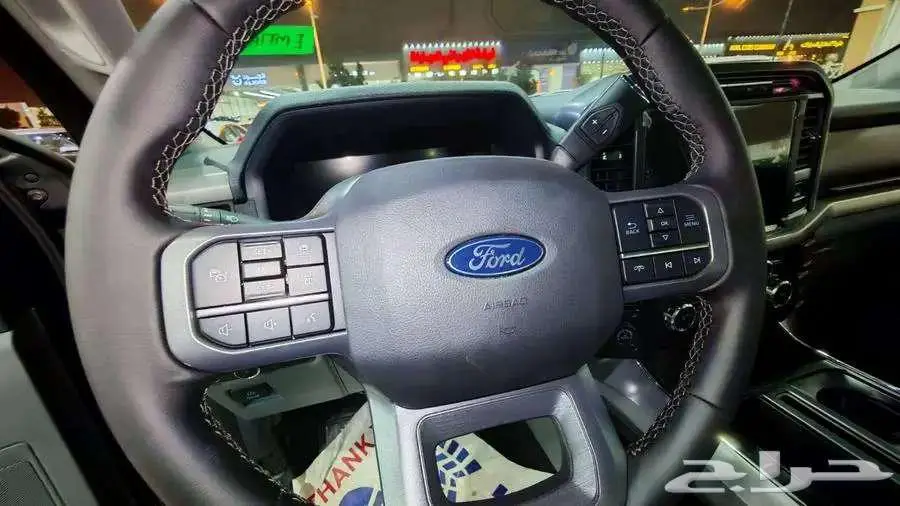 متوفر فوردF150 XLT v6 موديل 2024 لون أسود 14