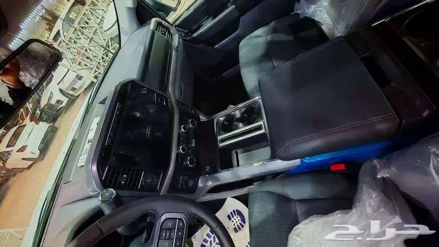 متوفر فوردF150 XLT v6 موديل 2024 لون أسود 13