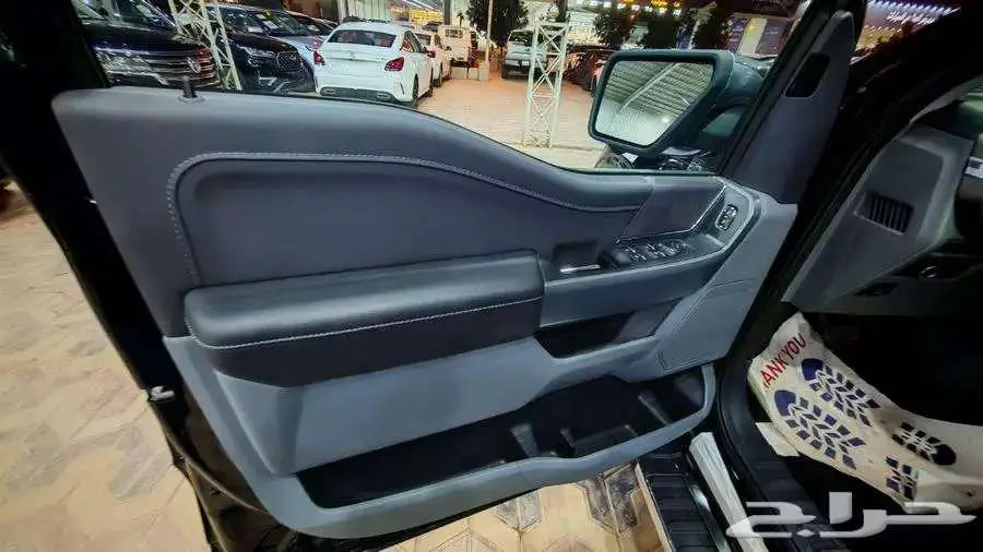 متوفر فوردF150 XLT v6 موديل 2024 لون أسود 12