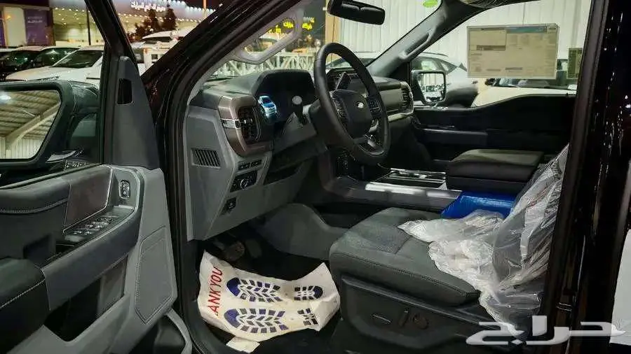 متوفر فوردF150 XLT v6 موديل 2024 لون أسود 11