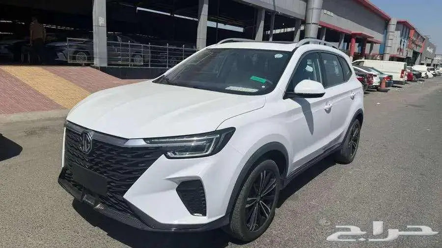 ام جي RX 5 نص فل 2023 بانوراما 9