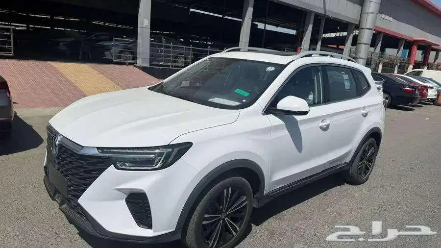 ام جي RX 5 نص فل 2023 بانوراما 8