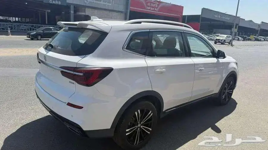 ام جي RX 5 نص فل 2023 بانوراما 5