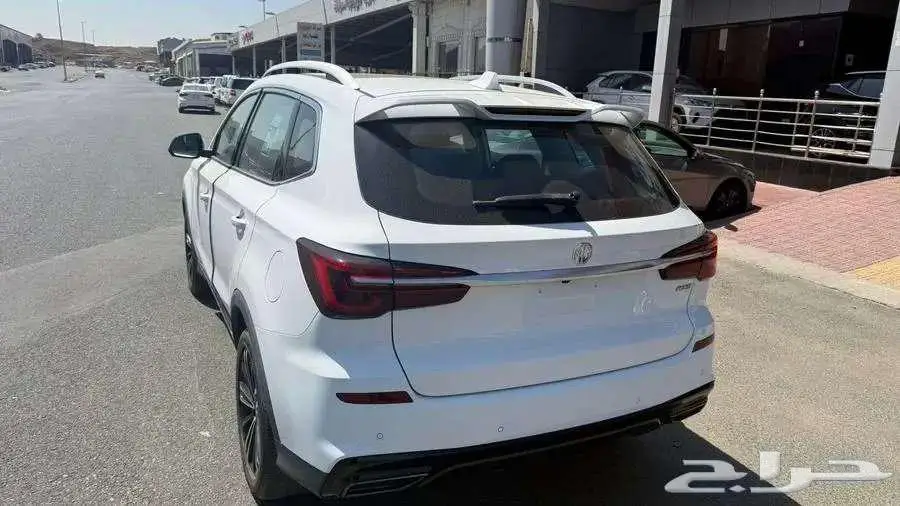 ام جي RX 5 نص فل 2023 بانوراما 6