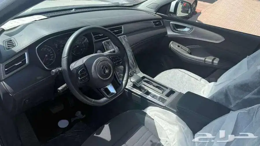 ام جي RX 5 نص فل 2023 بانوراما 2