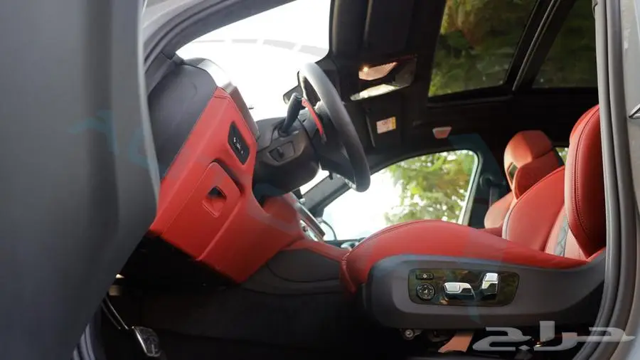 2025 BMW X6 M COMPETITION 4.4L V8 AWD GCC 0Km 7