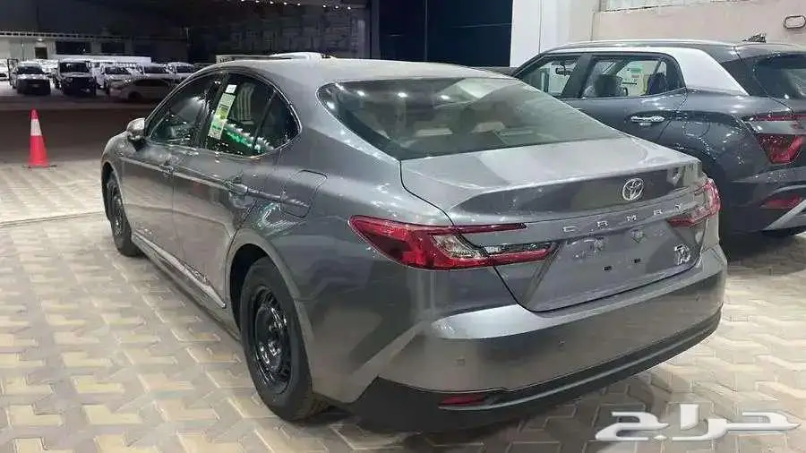 تويوتا كامري 2025 ستاندر 6