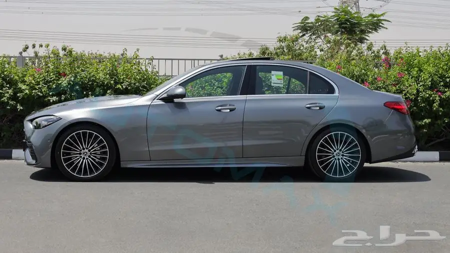 مرسيدس بنز c200 2025 بريميوم خليجي اصفار مع ضمان الوكيل 31