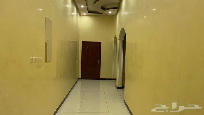 للبيع مزرعه زاويه وفخمه في القاعد شغل فاخر من الاخر 2