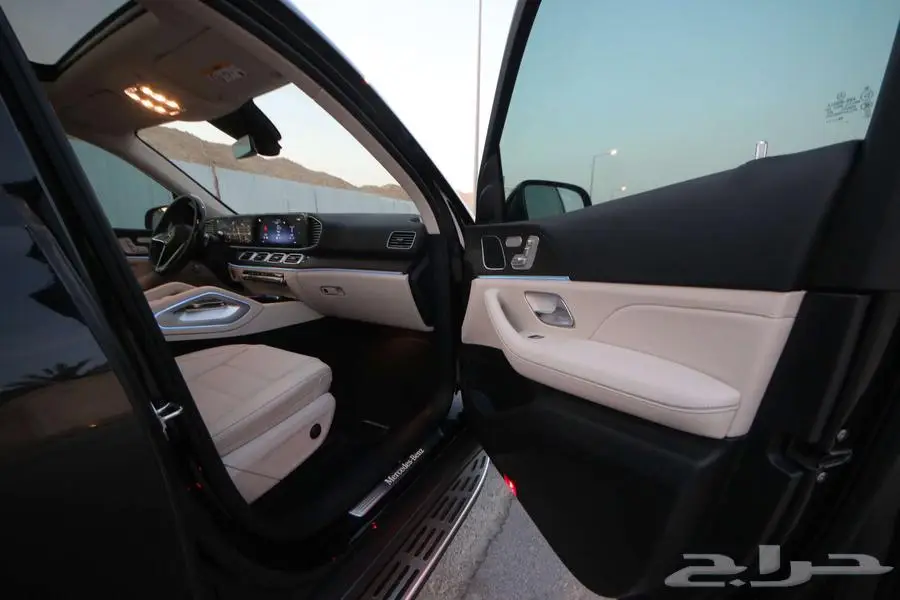مرسيدس GLS 450 موديل 2025 بحالة الوكالة 18