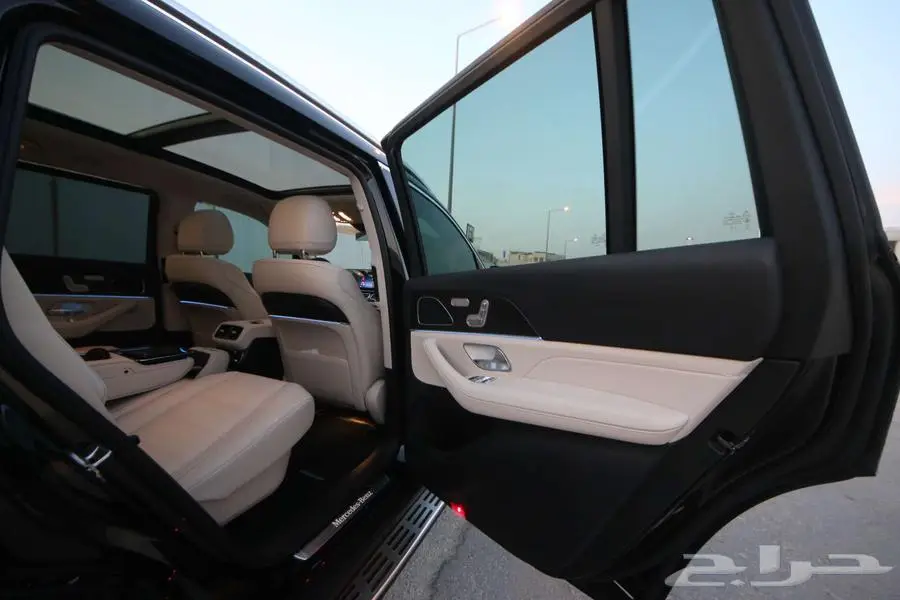 مرسيدس GLS 450 موديل 2025 بحالة الوكالة 16