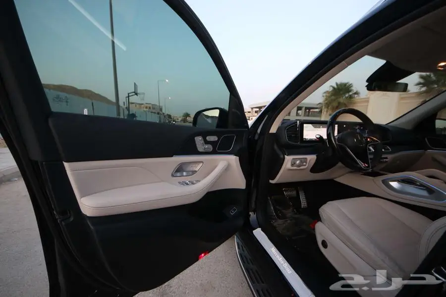 مرسيدس GLS 450 موديل 2025 بحالة الوكالة 9