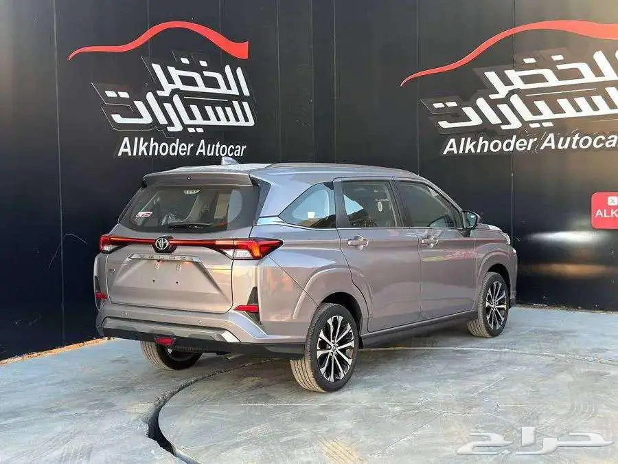 تويوتا فيلوز GLX موديل 2025 لدي الخضر للسيارات 2