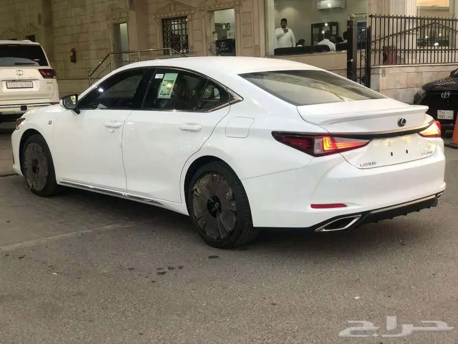 لكزس ES350 FF 2025 اسبورت سعودي عرض تمويل 4