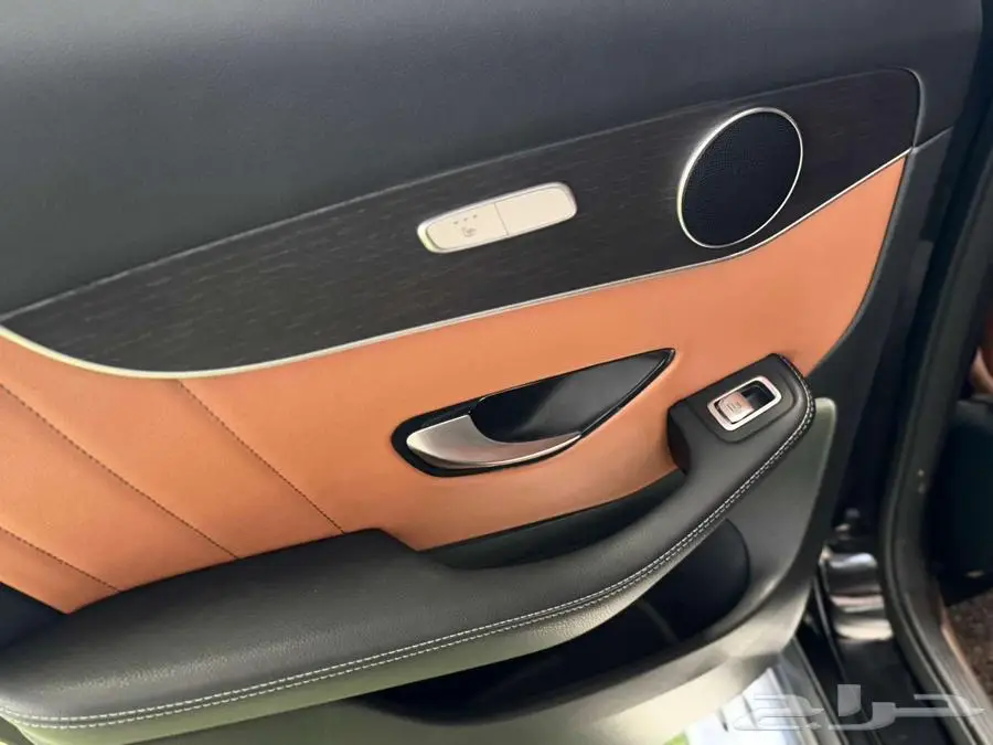 مرسيدس بنز GLC 300 Coupe 2020 18