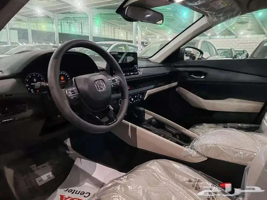 هوندا اكورد ستاندر 2025 3