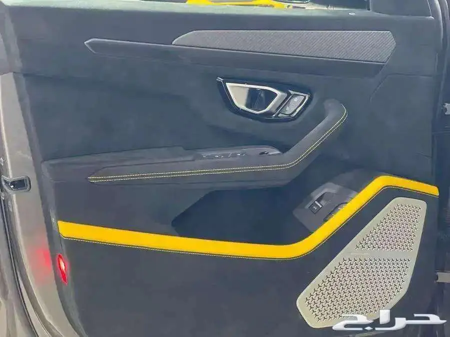 اوروس بيرفورمانتي - 2023 - 9000KM 7