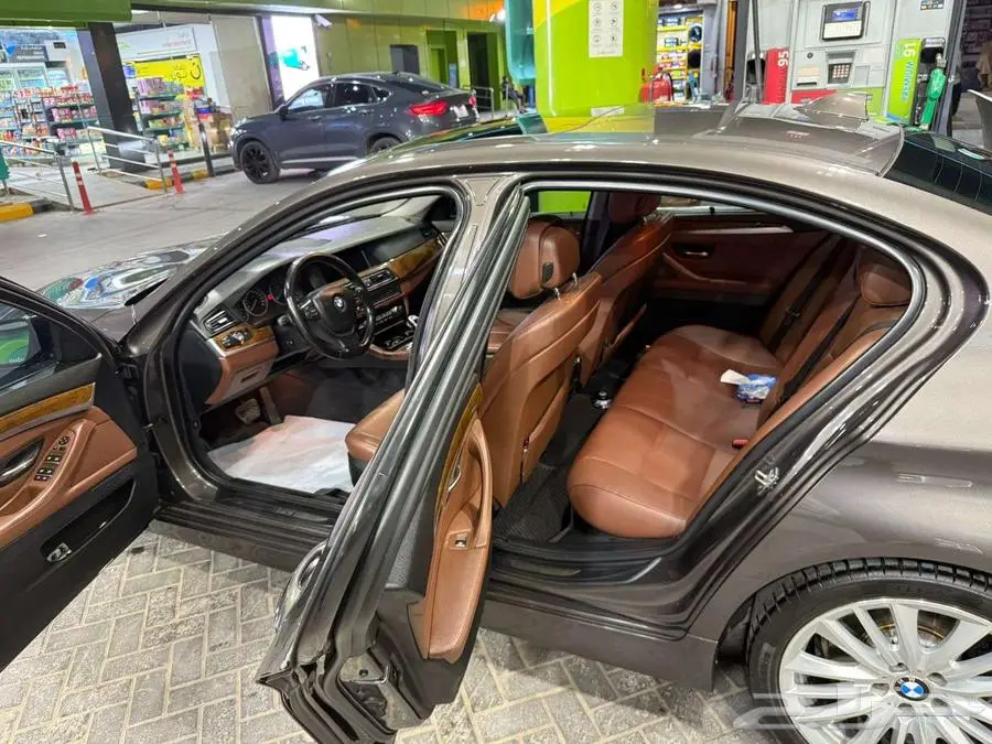 BMW 535I فل كامل - قمة النظافة - موديل 2011 8