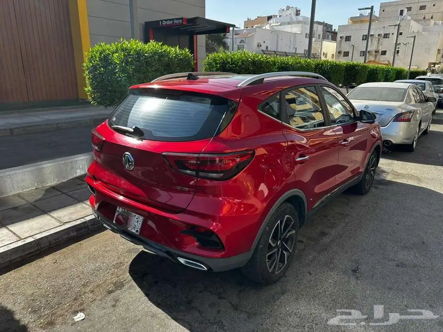 MG ZS T 2022 فل اوبشن ممشي قليل جدا 4
