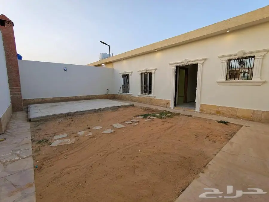 للايجار السنوي استراحة عزاب في حي الرمال   عرض رقم D1145 3