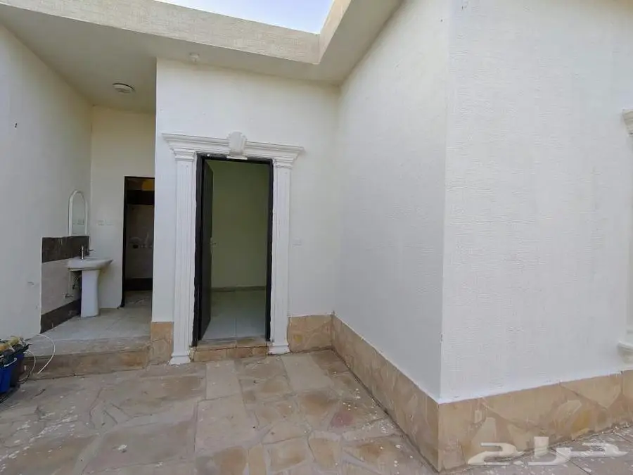للايجار السنوي استراحة عزاب في حي الرمال   عرض رقم D1145 5