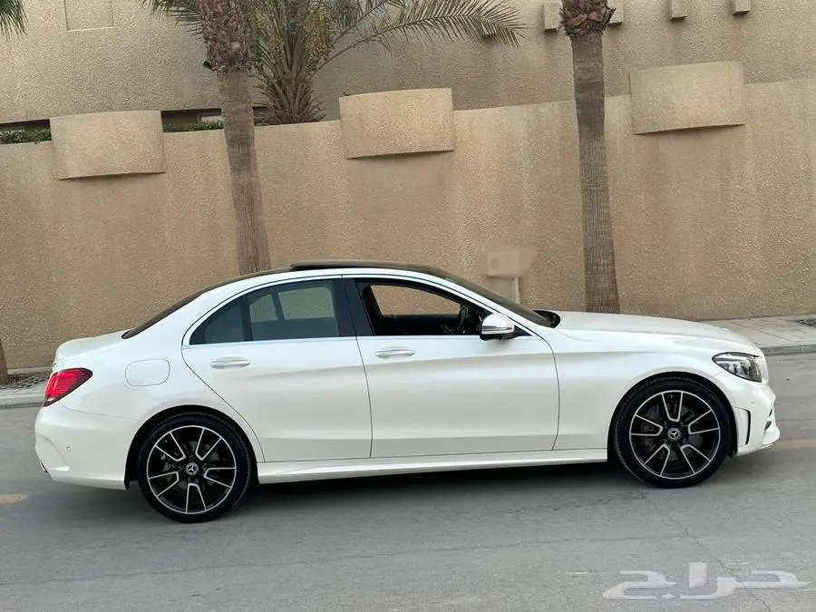 للبيع مرسيدس C300 8