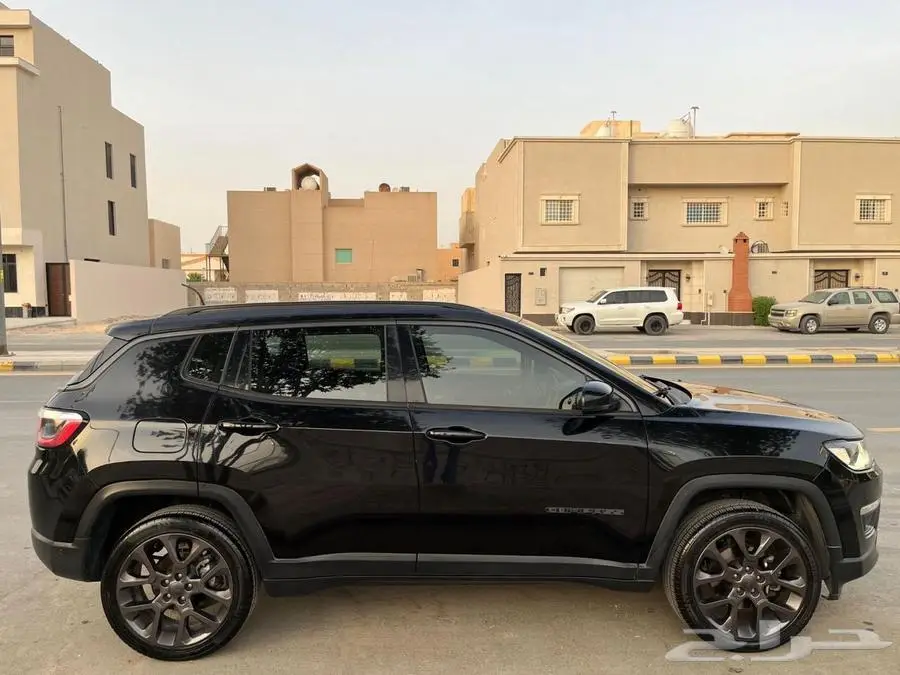 جيب كومباس 2020 5