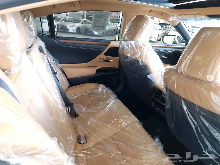لكزس ES 350 DD فل كامل 2025 -ابيض (257900)باقل الاسعار 4