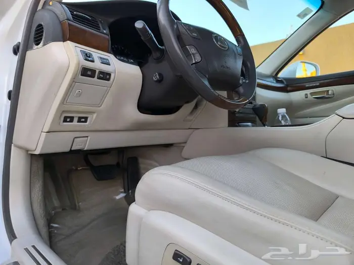 لكزس LS 460 سعودي وكاله للبيع 13