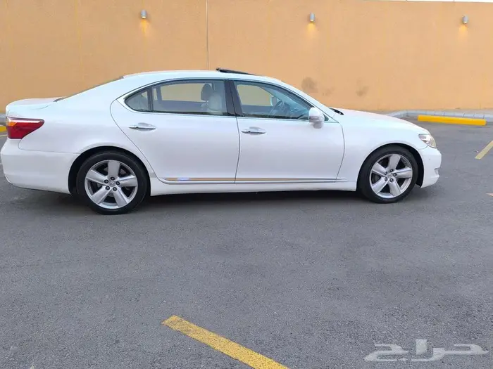 لكزس LS 460 سعودي وكاله للبيع 4