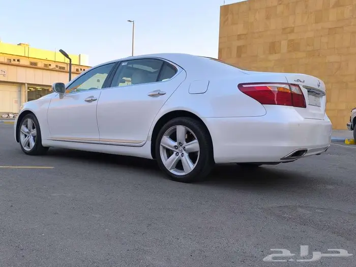 لكزس LS 460 سعودي وكاله للبيع 2