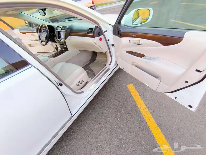 لكزس LS 460 سعودي وكاله للبيع 17