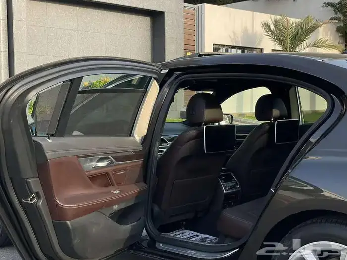 بي ام دابليو BMW 740Li 2018 8