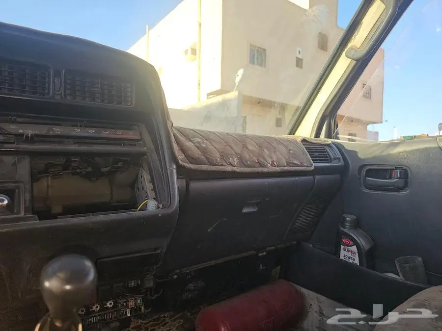 باص تويوتا موديل 2000 4
