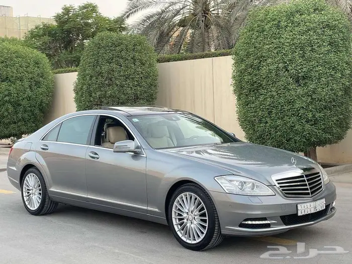 مرسيدس بانوراما S300 فضي 2012 ماشي 94 ألف بحالة ممتازة جدا 1