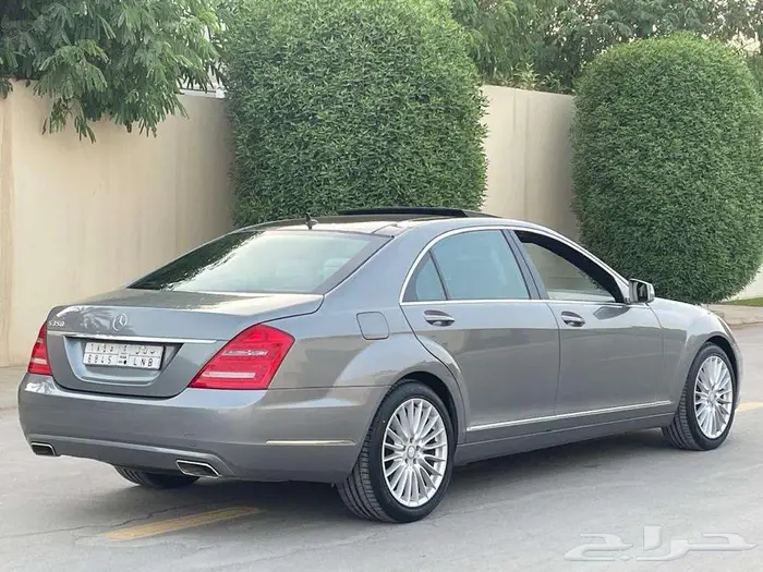 مرسيدس بانوراما S300 فضي 2012 ماشي 94 ألف بحالة ممتازة جدا 8