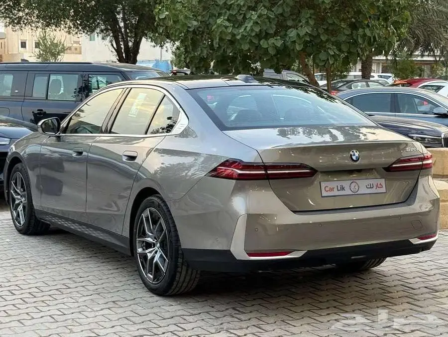 بي ام دبليو -520 اي 2025 جديد اقل سعر متوفر جميع الالوان 6