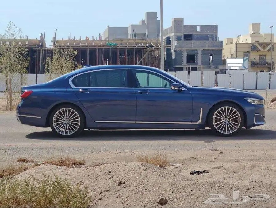 بي ام دبليو 2022 - 730 Li فل ابشن كامل 3