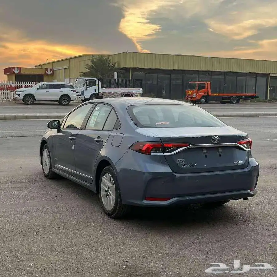 تويوتا كورولا XLI مطور 2025 - عروض الأقساط 2
