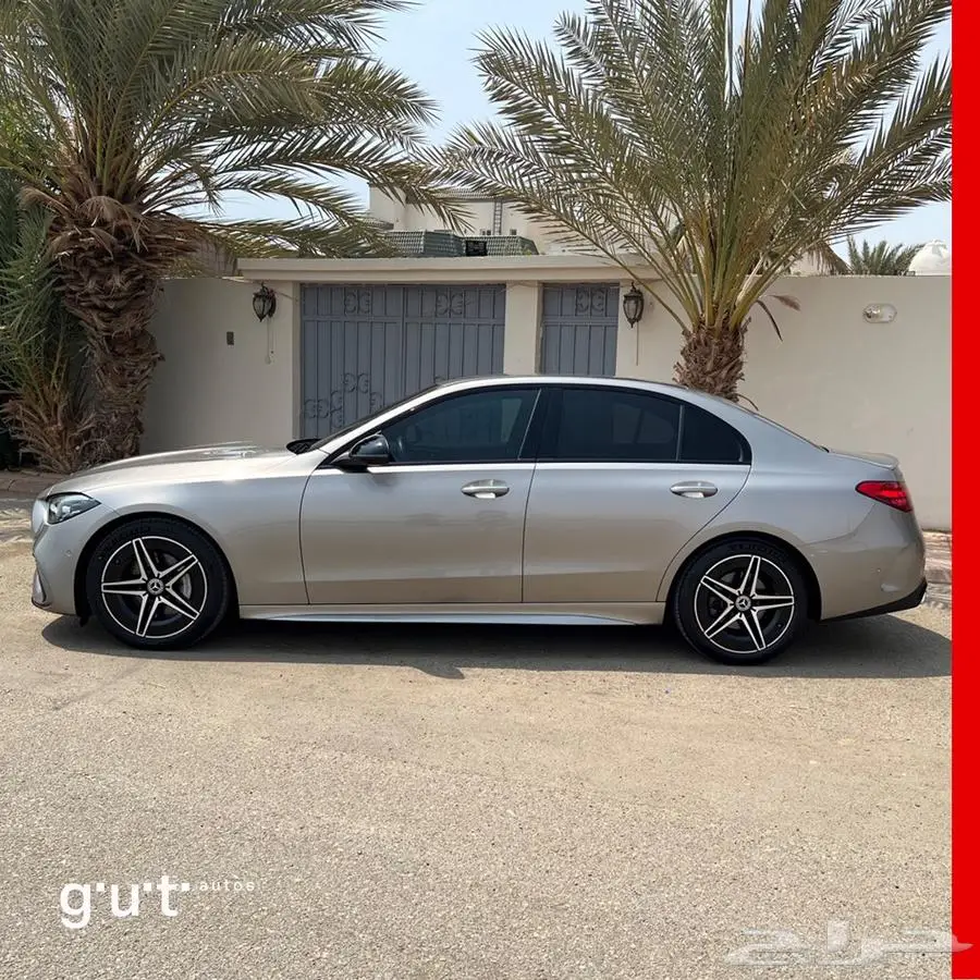 مرسيدس C 2024 AMG لون داخلي جملي وأسود 4