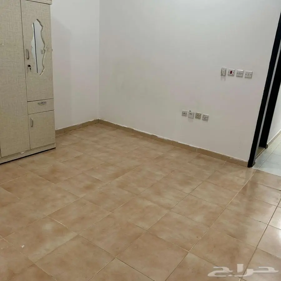 شقة عزاب للايجار 3