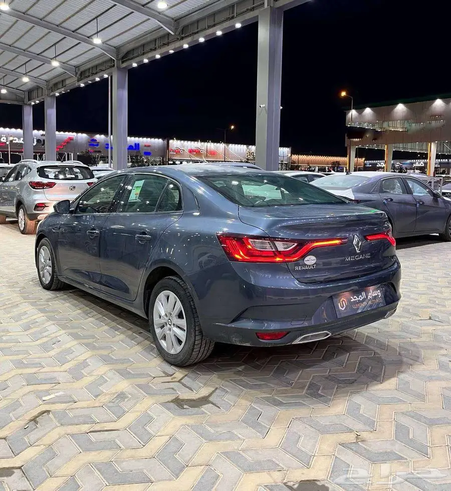 عرض خاص رينو ميجان 1.6 استاندر موديل 2023 بطاقه جمركيه 3